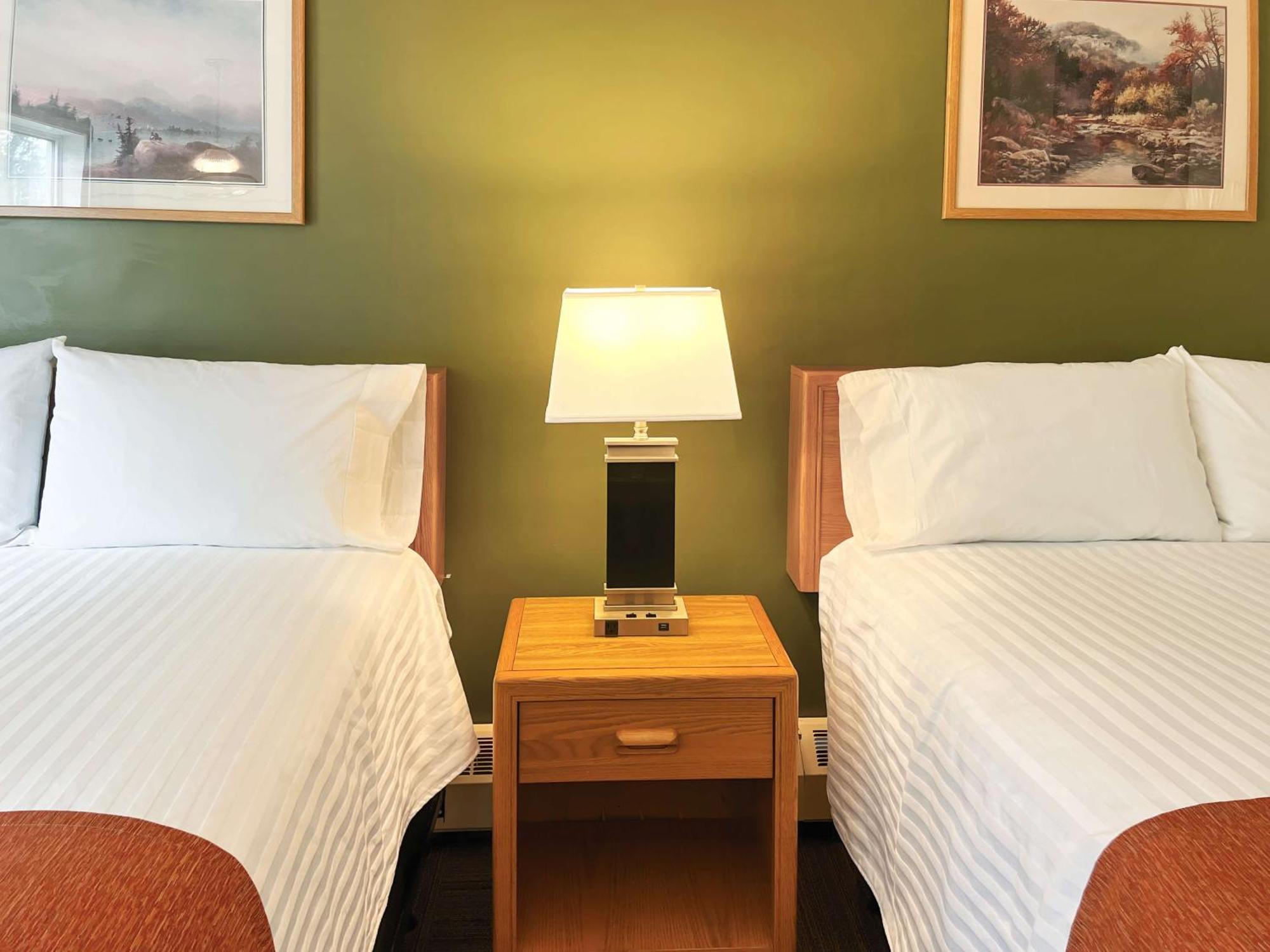 Coast Hinton Hotel Luaran gambar